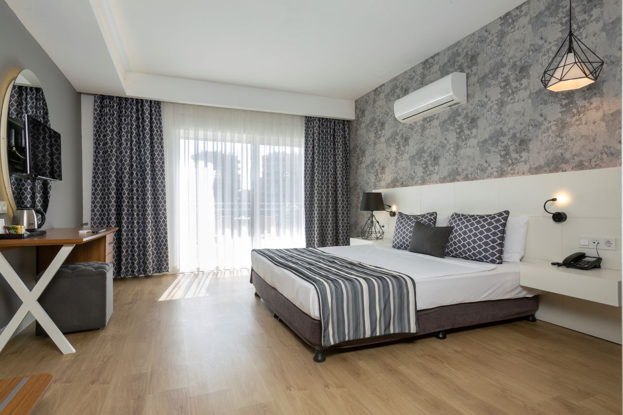 Exclusive Suite 1