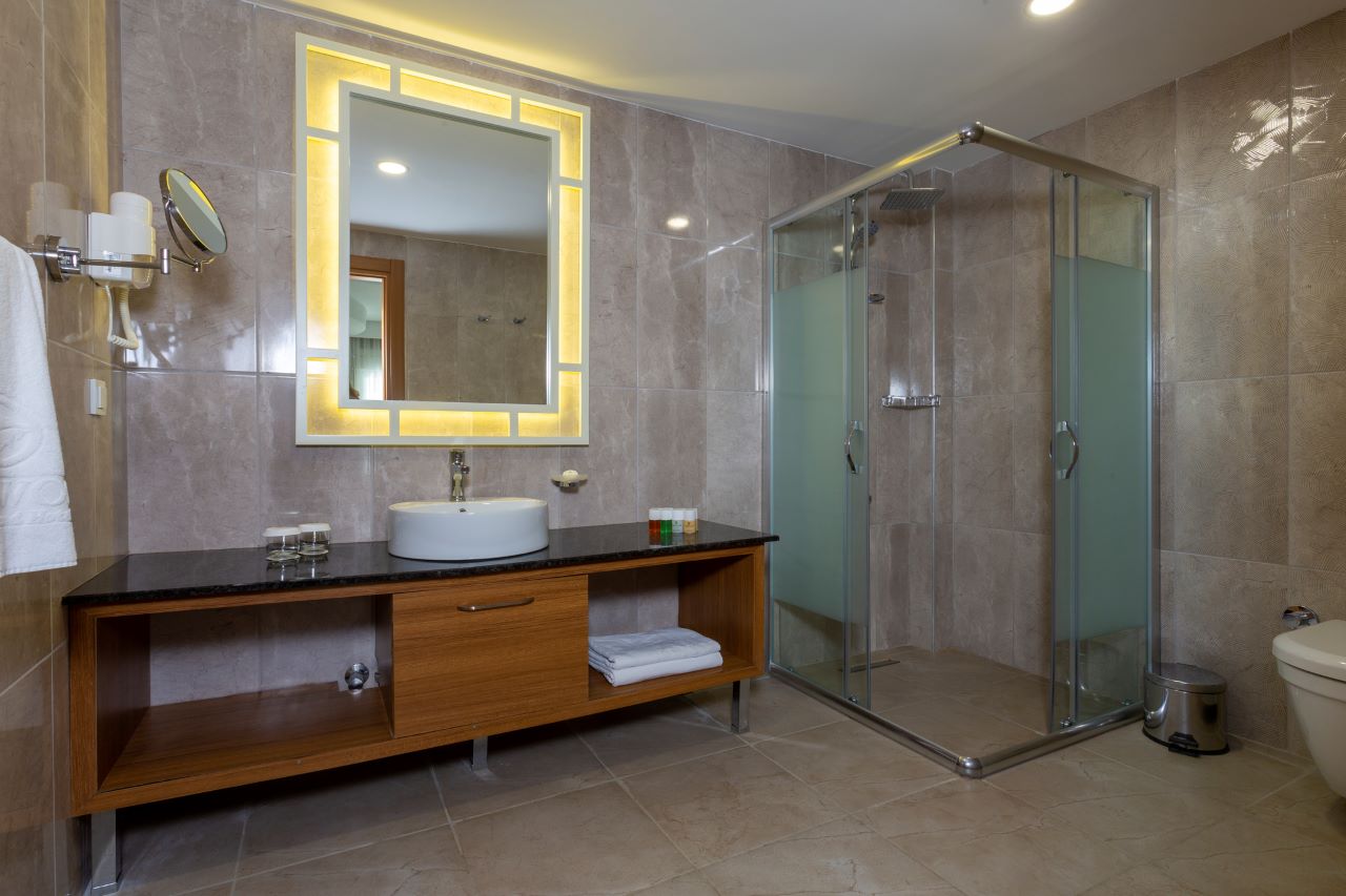 Exclusive Suite 3