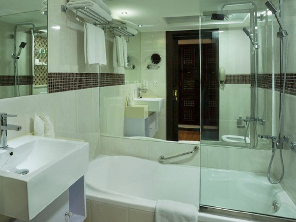Executive Room 4