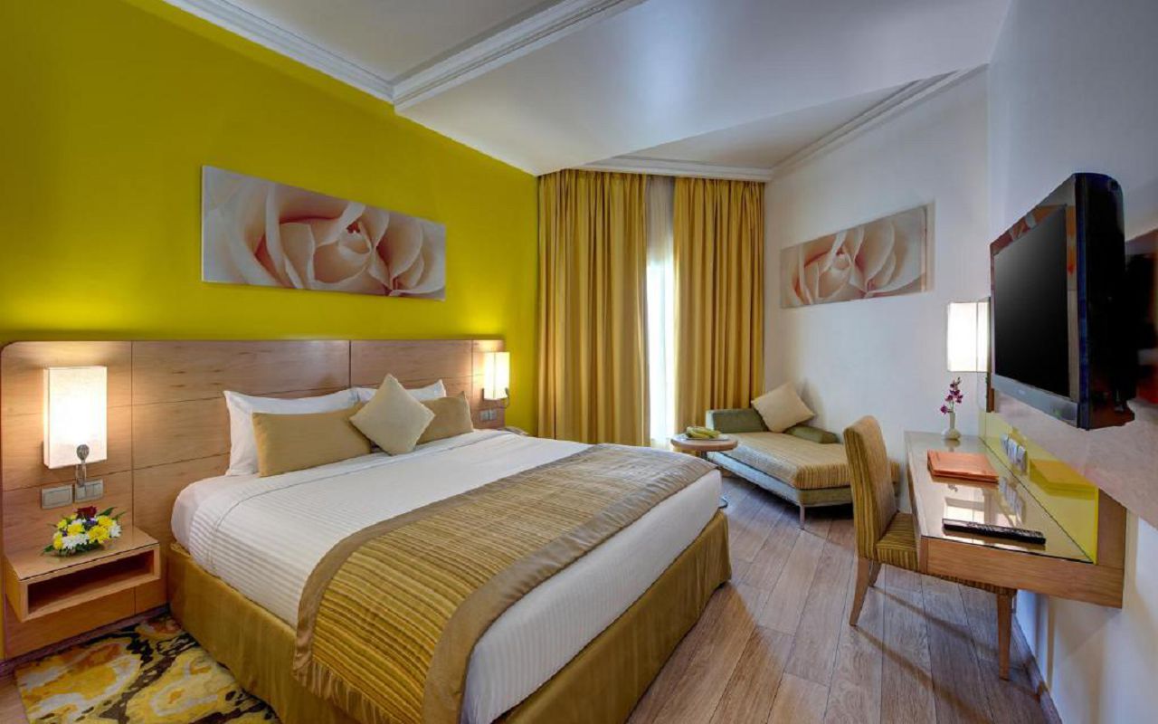 Executive Room 4