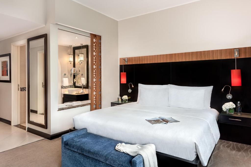 Executive Room 2