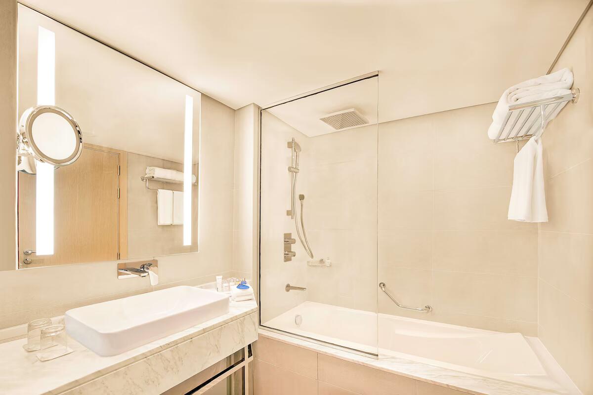 Executive Suite Sea View 3