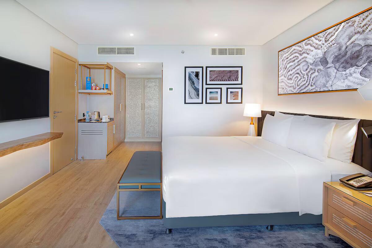 Executive Suite Sea View 1