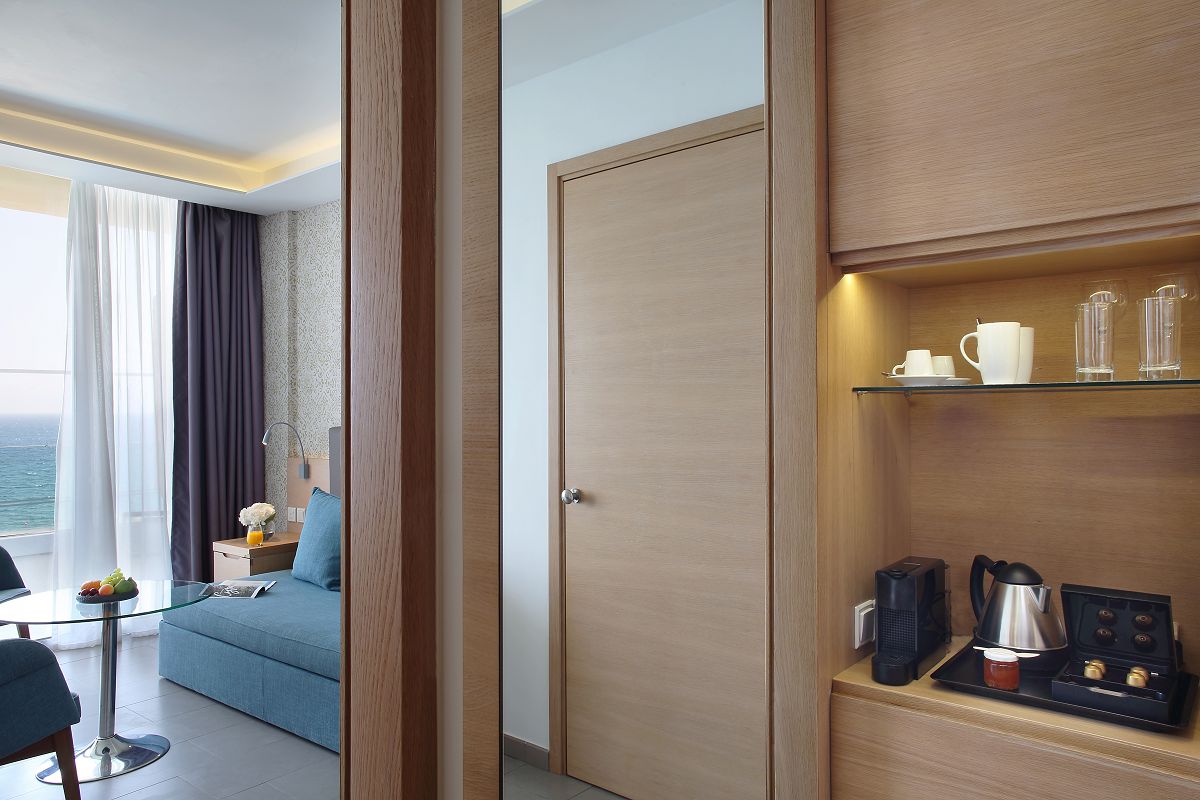Executive Suite Sea View 3