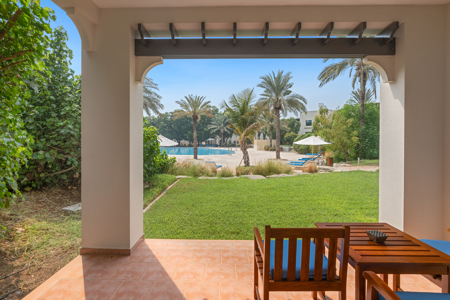 Family Room Pool View 2