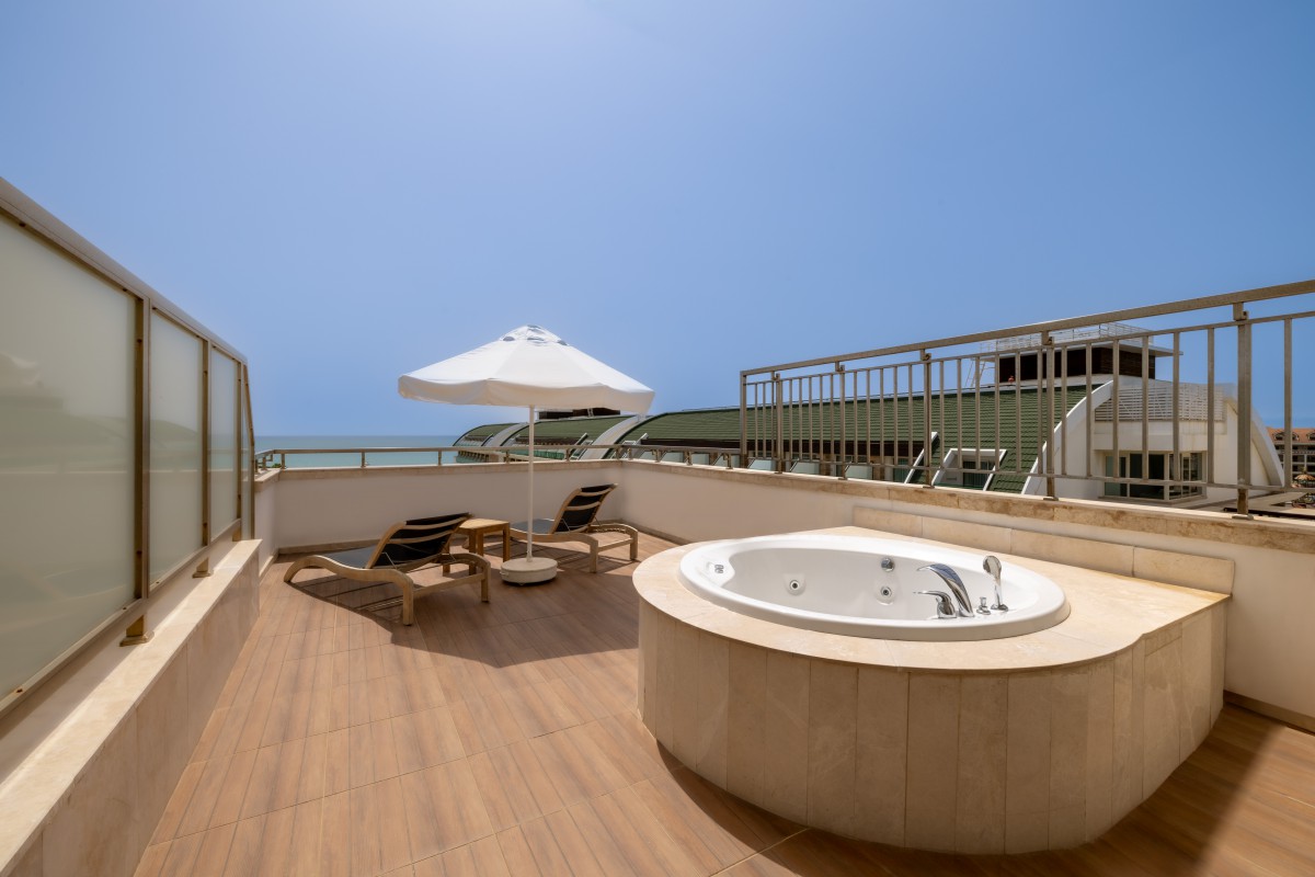 Honeymoon Room 3