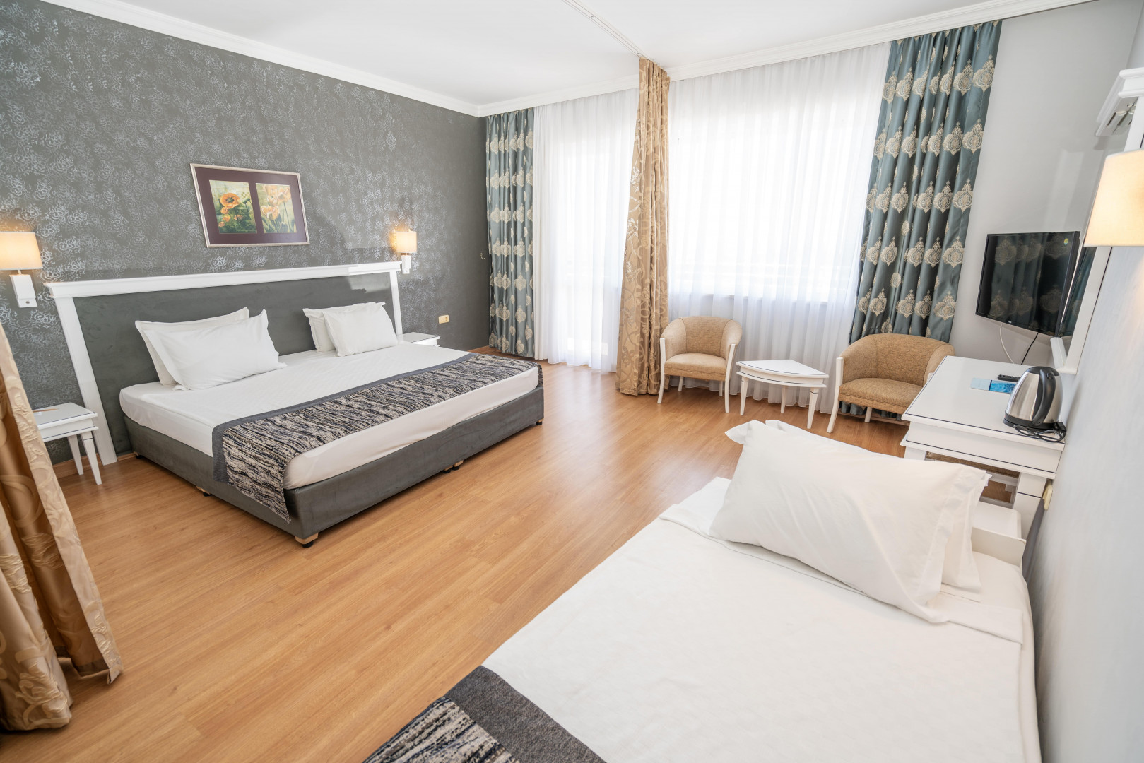 Large Room 1