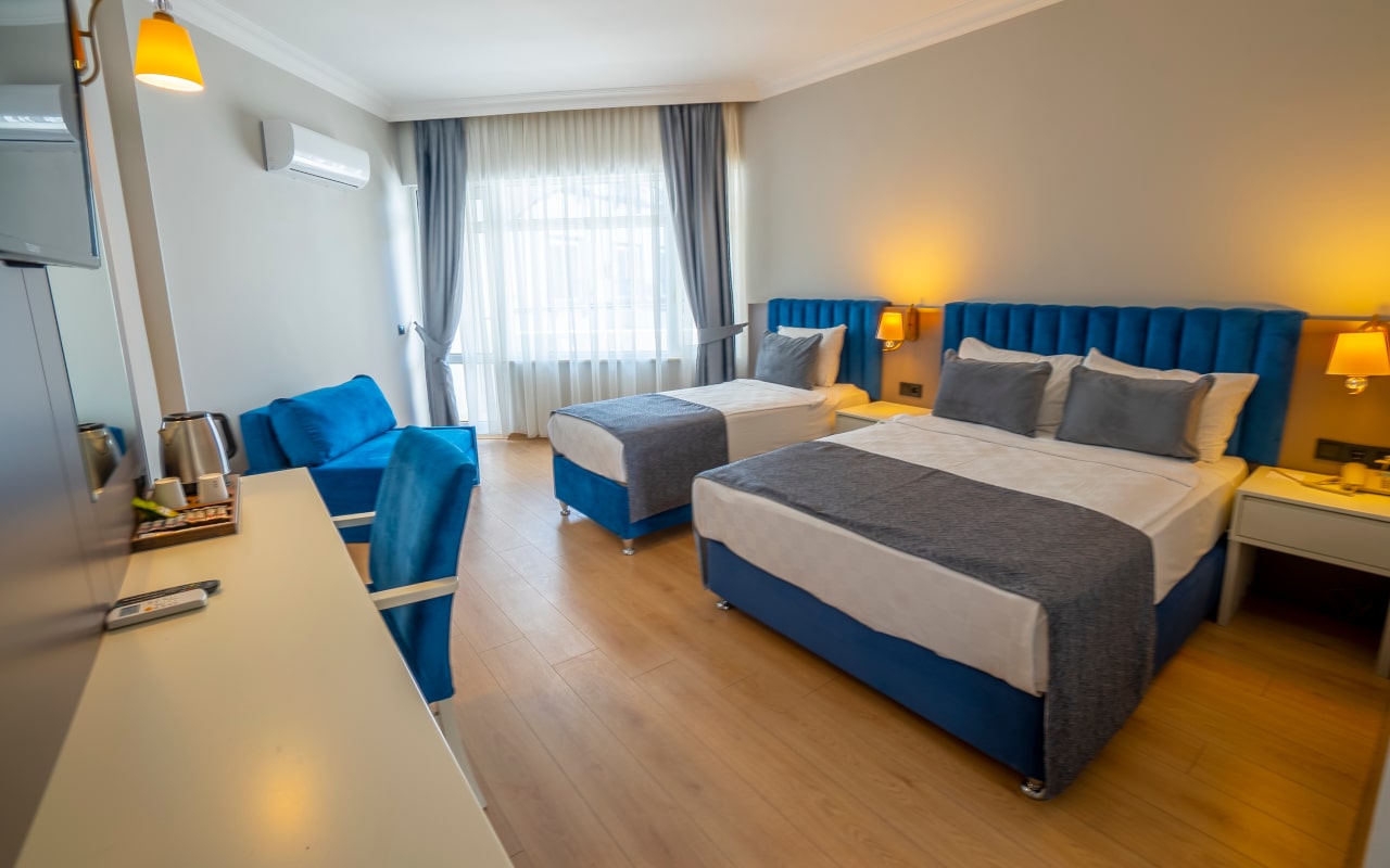 Large Room 1