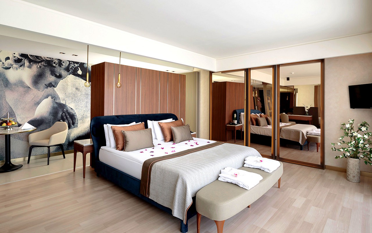 Penthouse Suite 1