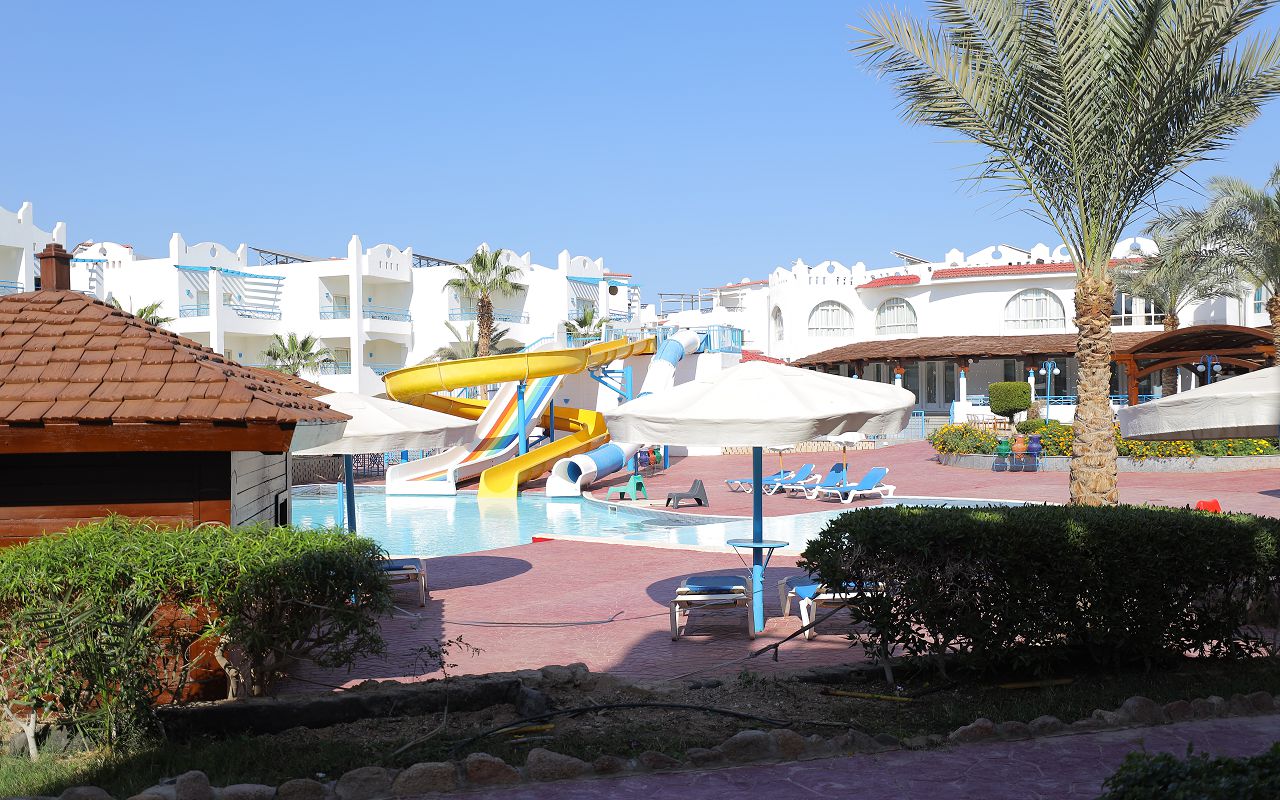 Pool View Room 1