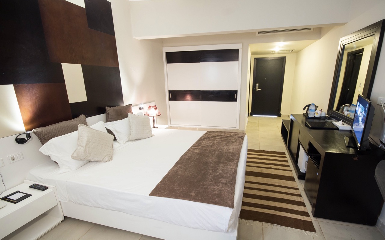 Promo Room 2