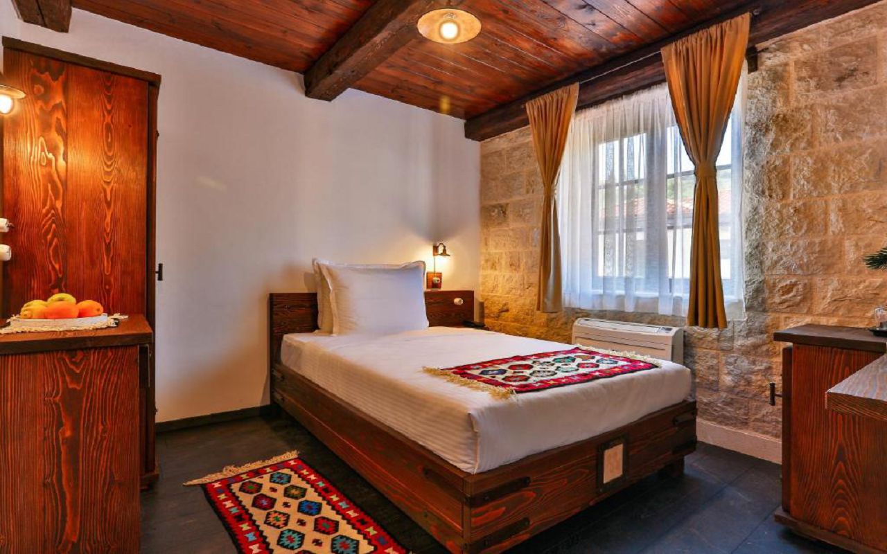 Single Room 2