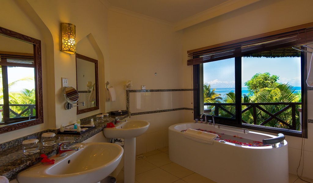Deluxe Ocean View 4