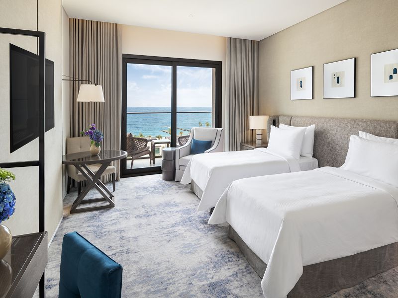 Deluxe Ocean View 3