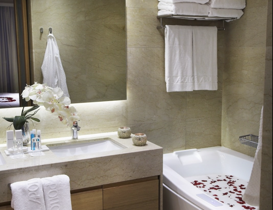 Honeymoon Suite Sea View 3