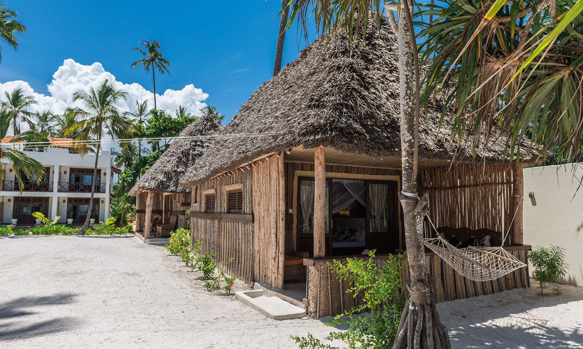 Bungalow Beach Front 2