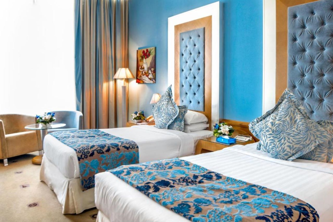 Deluxe Room City View 2