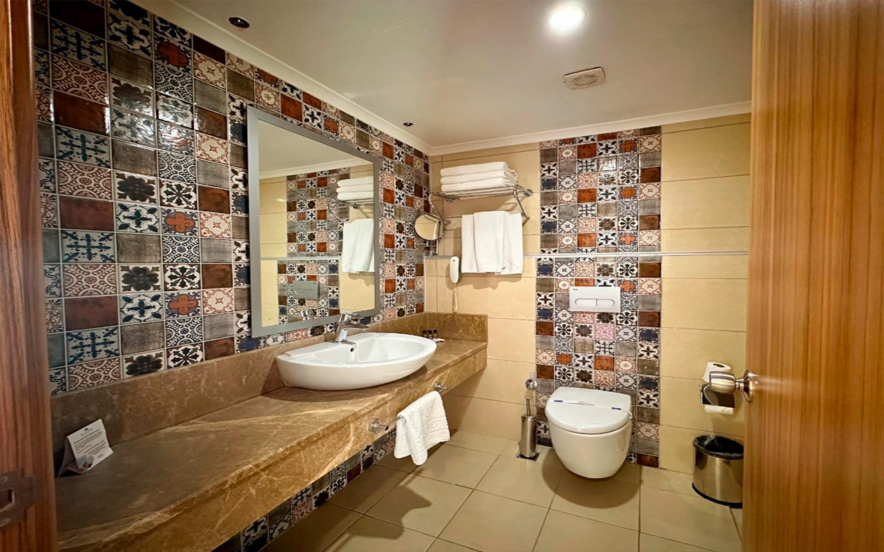 Family Suite Room 4
