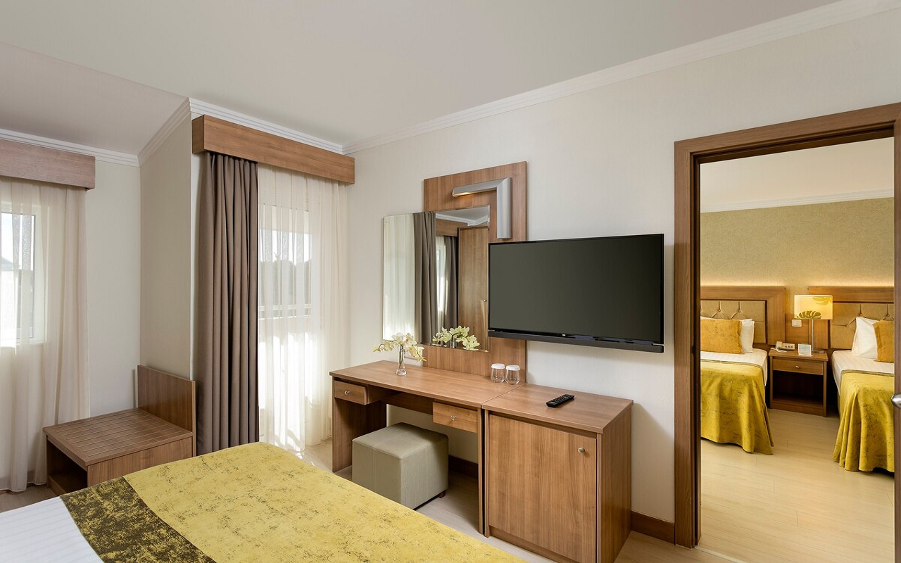 Family Suite Room 2