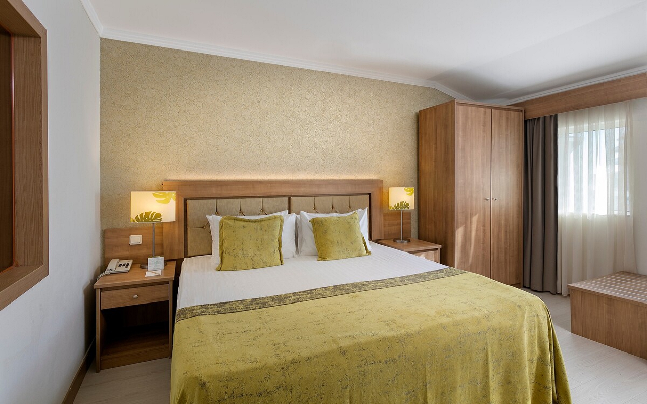 Family Suite Room 3