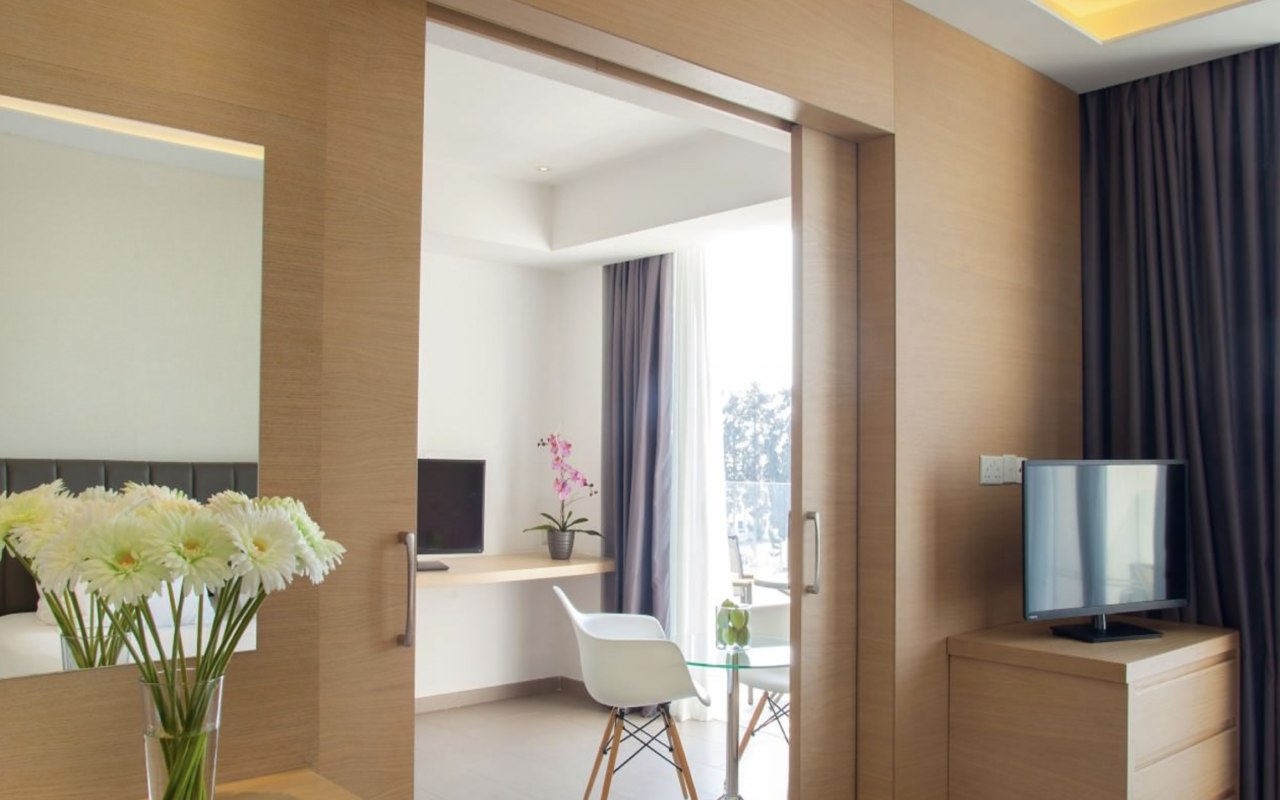 Junior Suite Inland View 3