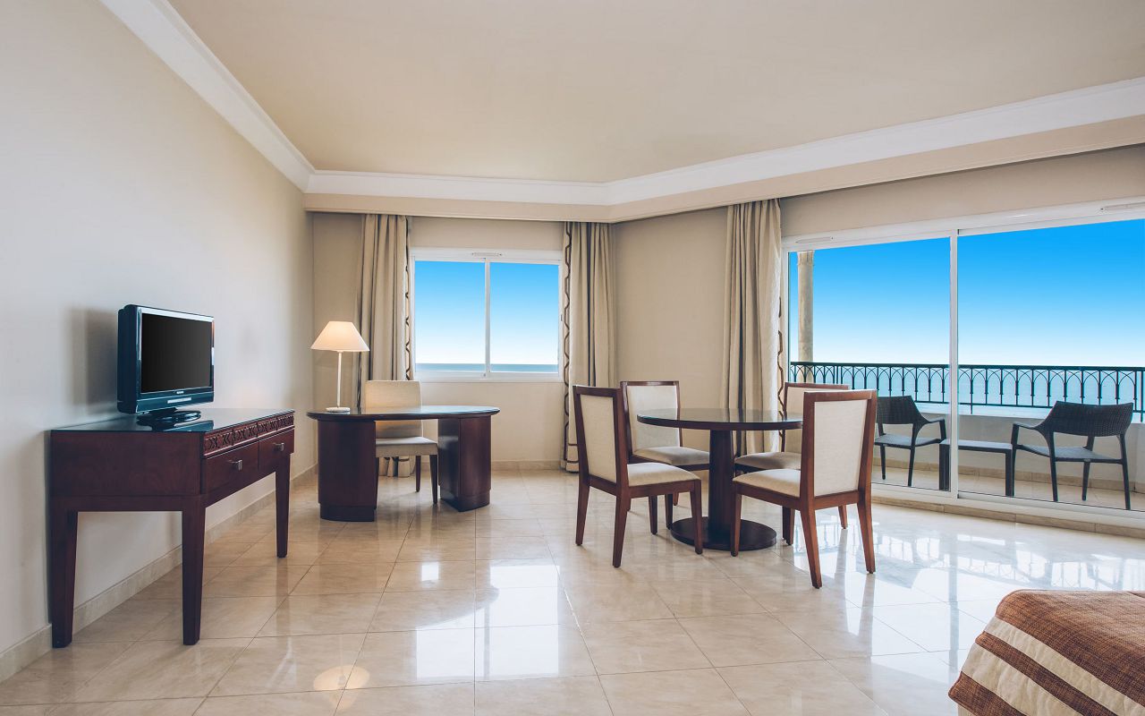 Family Room Sea View 4