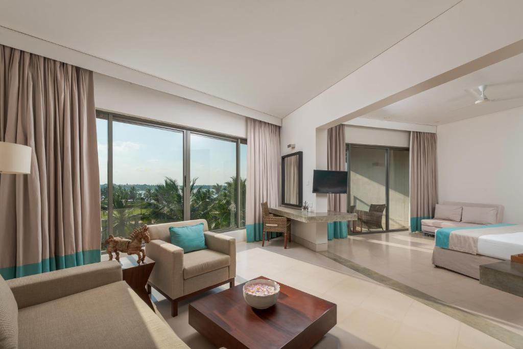 Premium Deluxe Suite 3