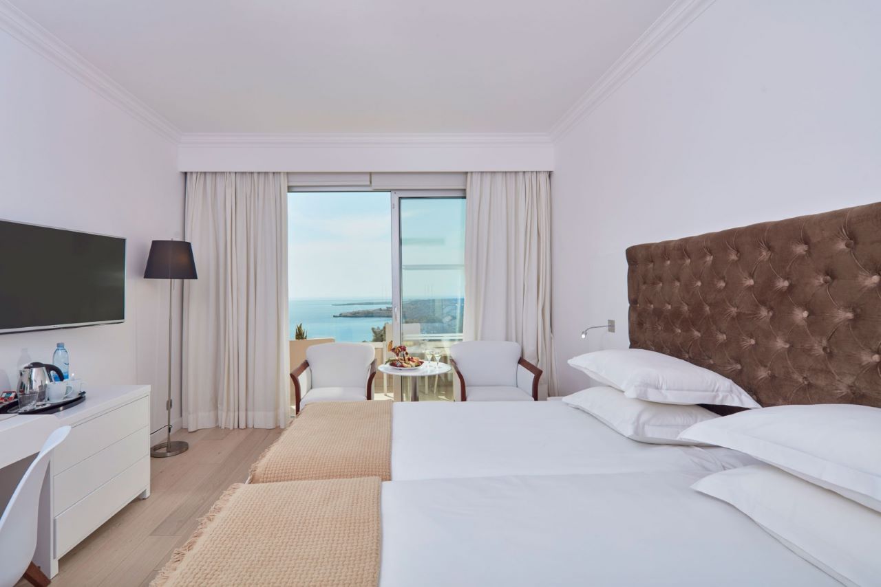 Twin Sea View 1
