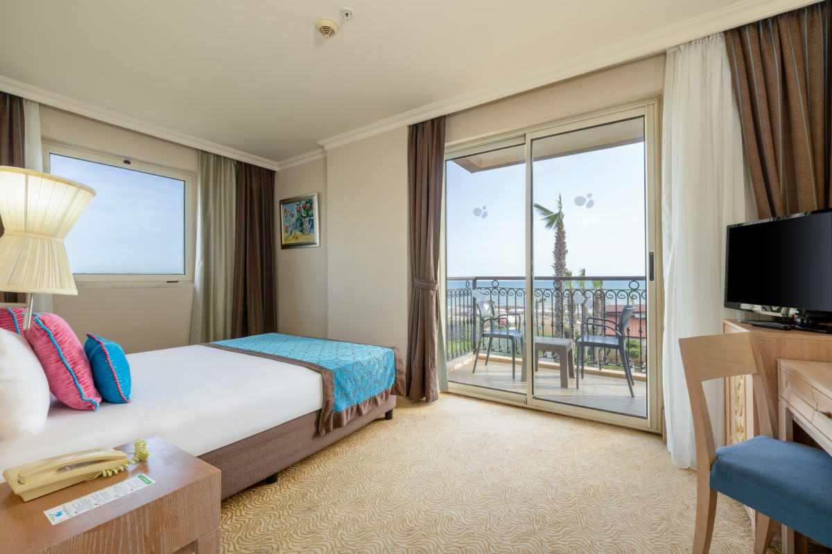 Family Room Side Sea View 1