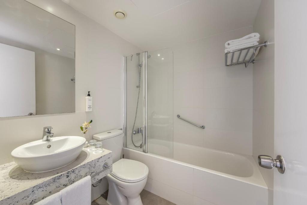 One Bedroom Apartment Side Sea View 4