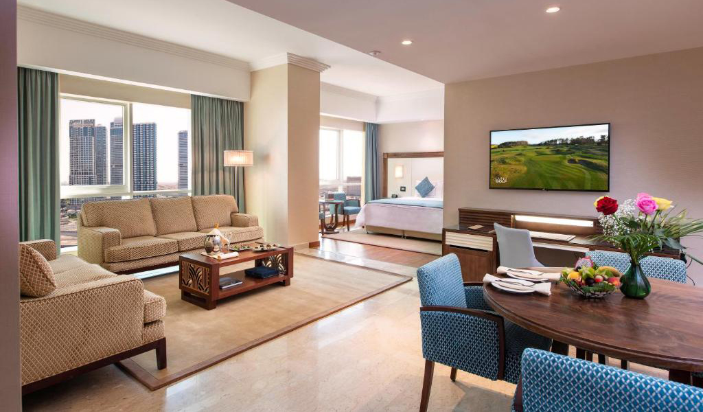Deluxe Suite City View 1