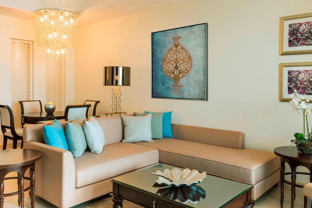Al Dana Suite 1
