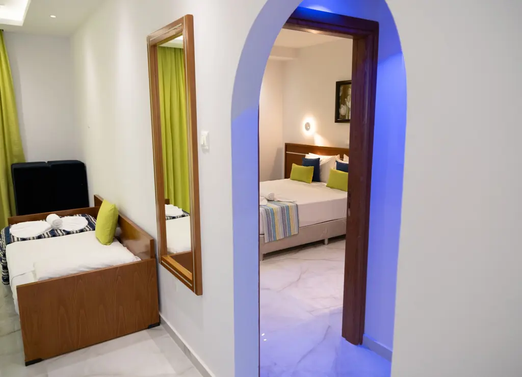 Deluxe Studio Apartment 1