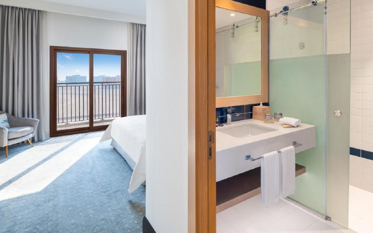 Deluxe Room Partial Sea View 1