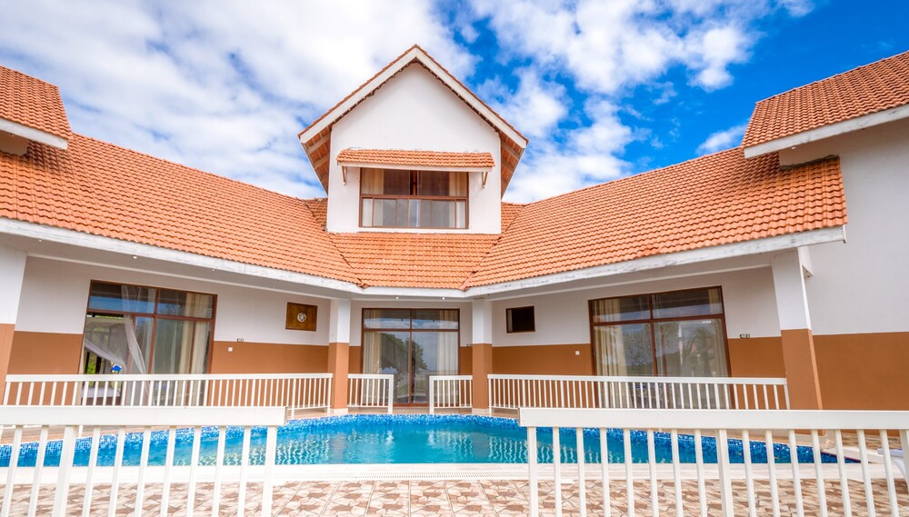 Duplex Pool View 2