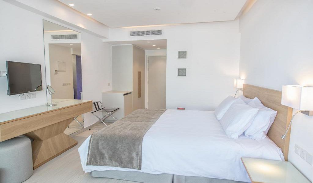 Superior Room Land View 1