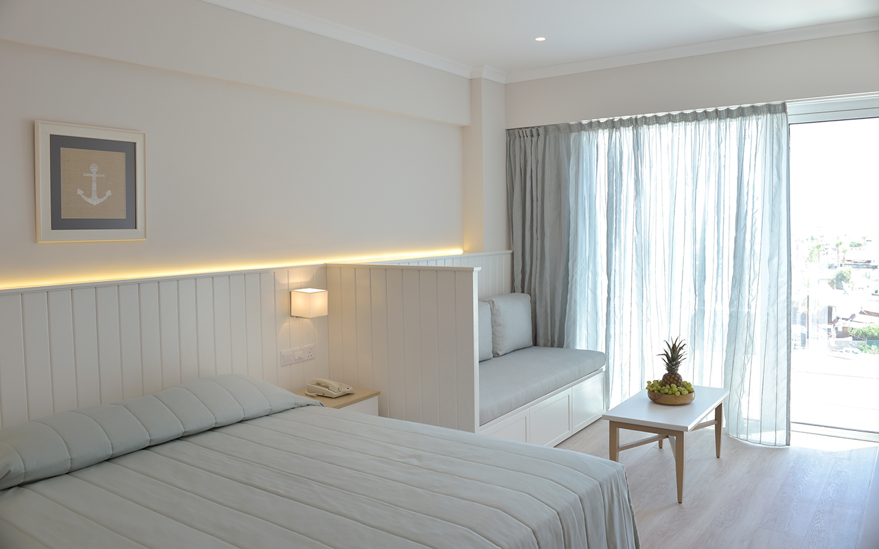Superior Room Side Sea View 1
