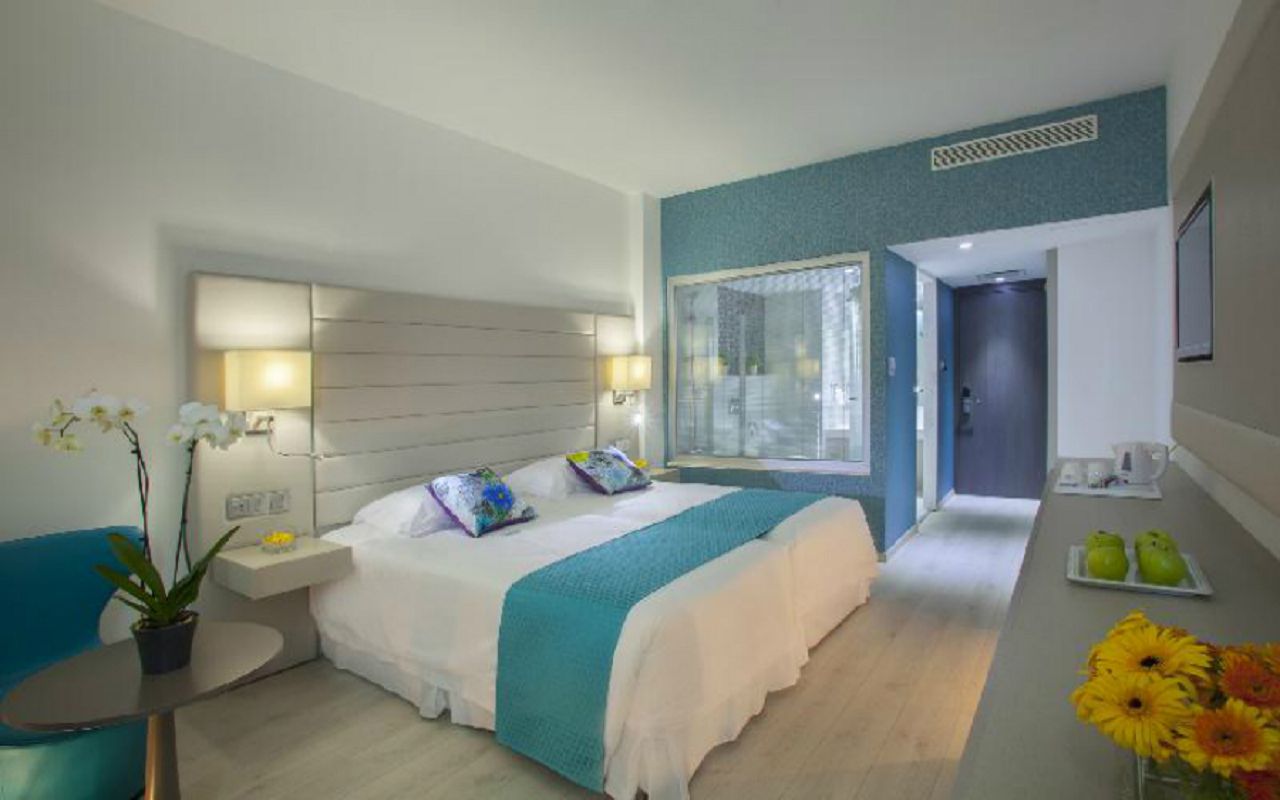 Twin Room Inland View 1