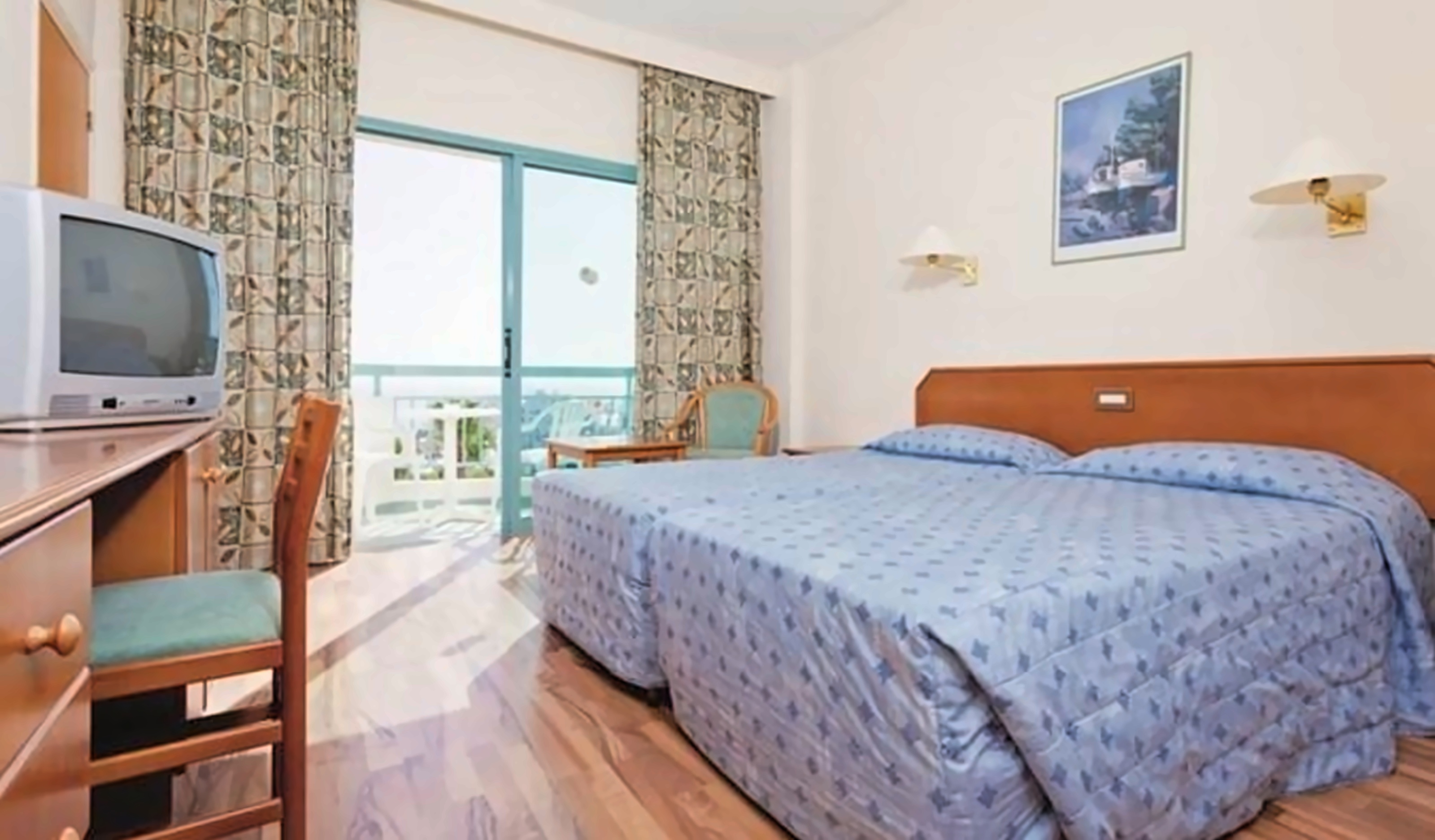 Twin Room Inland View 1