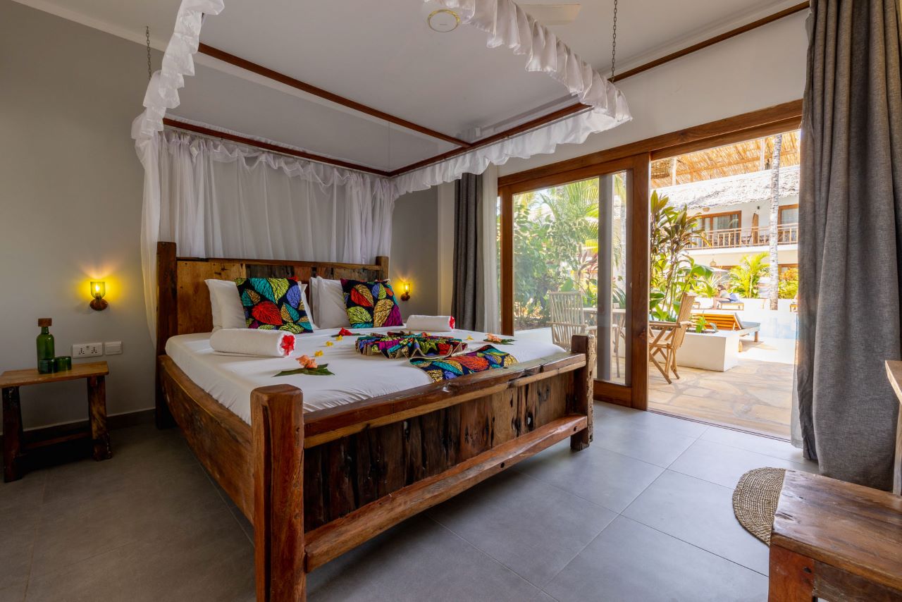 Double Pool View 2