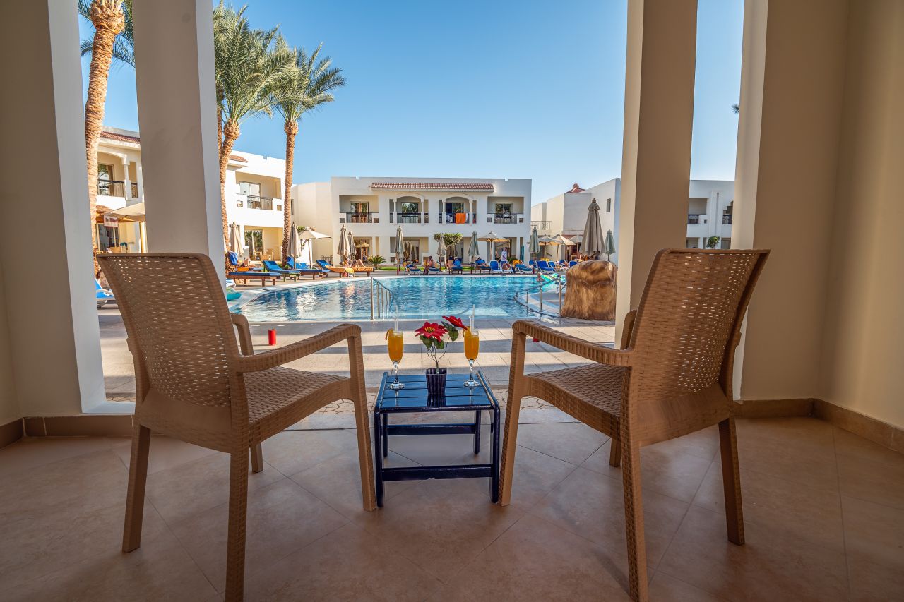 Superior Room Garden Or Pool 3
