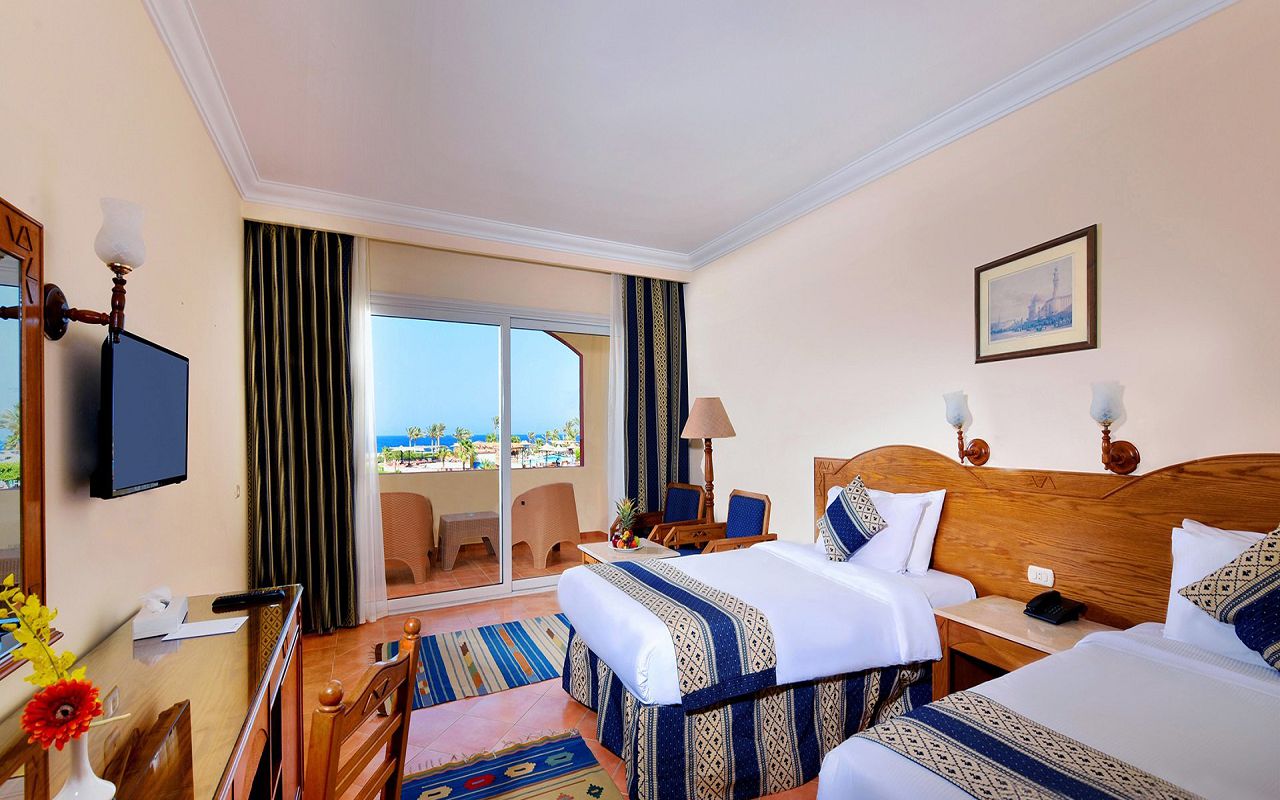 Pool/Sea View Room 3