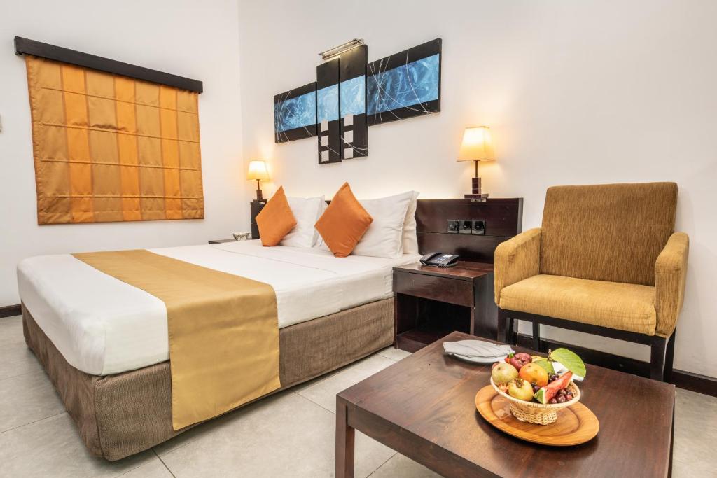 River View Room 1