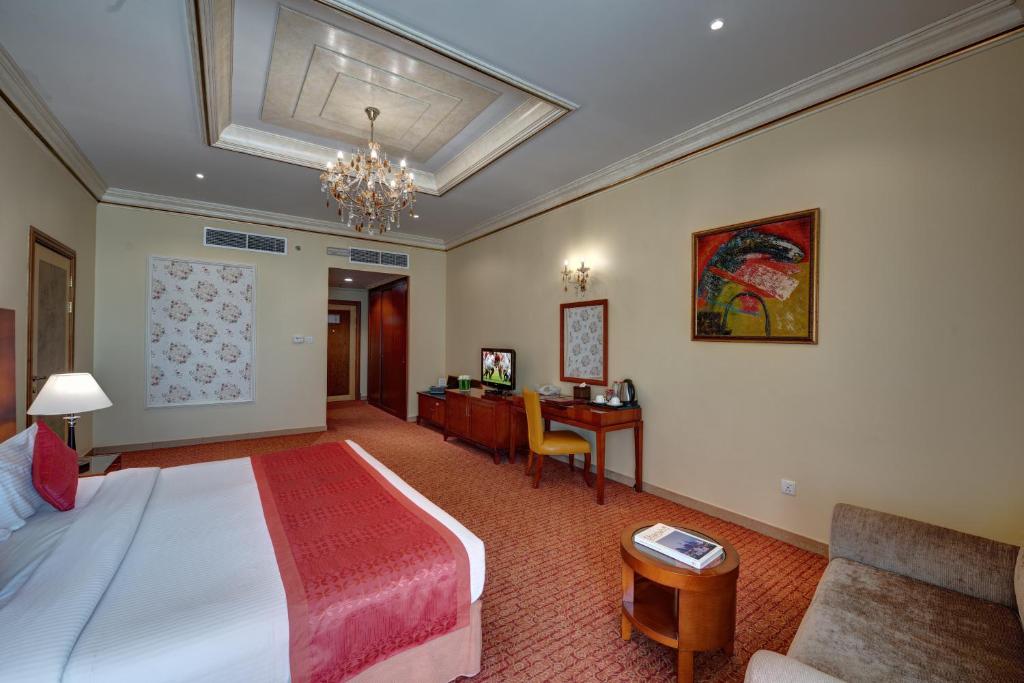 Deluxe Room With Balcony 2