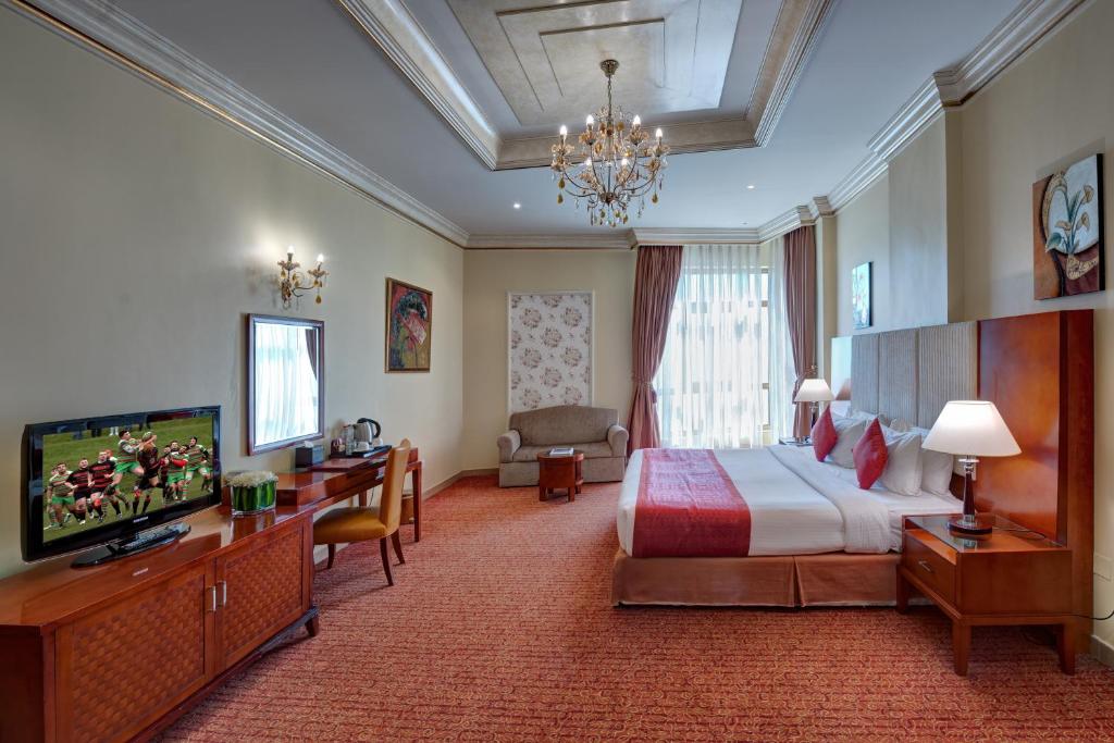 Deluxe Room With Balcony 3