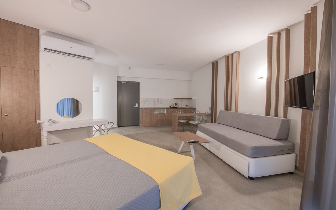 Studio Apartment Inland View 2