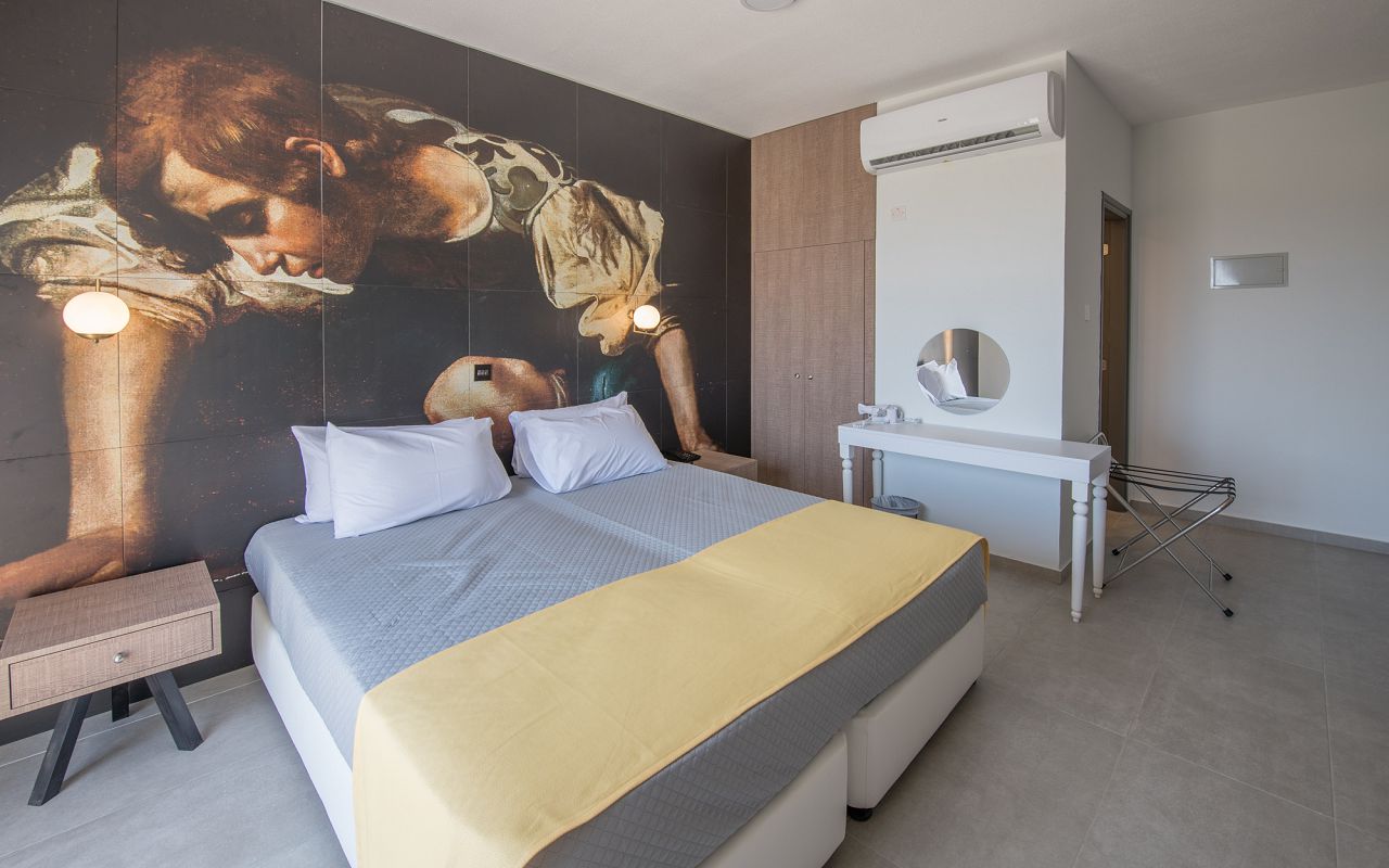 Studio Apartment Inland View 3