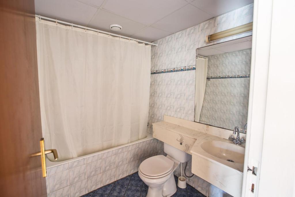 Studio Apartment Inland View 4