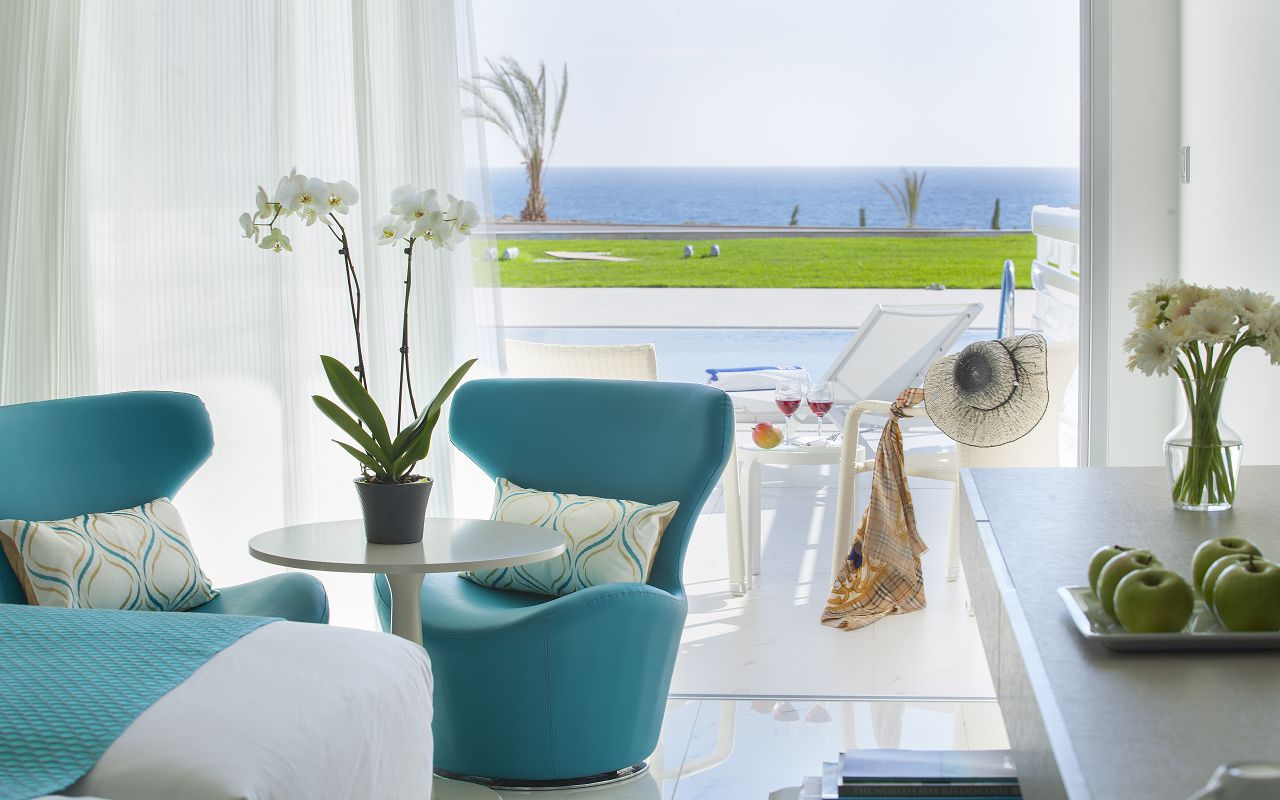 Swim Up Room Sea View 3