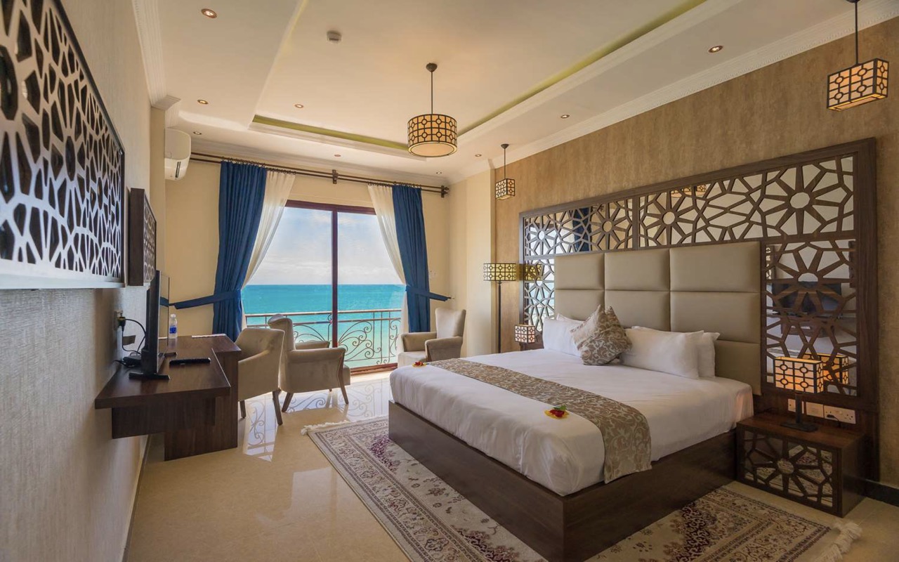 Senior Suite 1 Bedroom Ocean Front 1